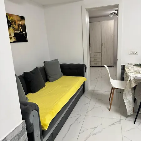 Lower-ground With Two Separate Bedrooms Near The Center * בוקרשט
